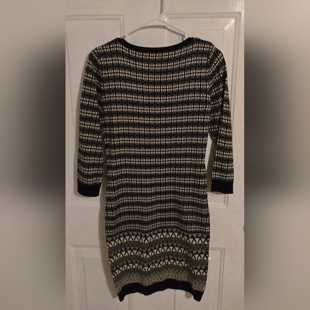 Freshman Black and White Long Sleeve Sweater Dress - Picture 5 of 5
